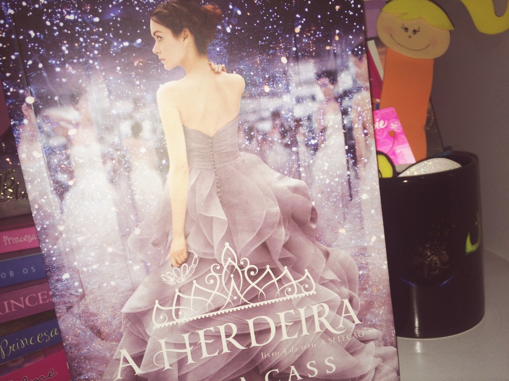 resenha-a-herdeira-Mih-Pocket