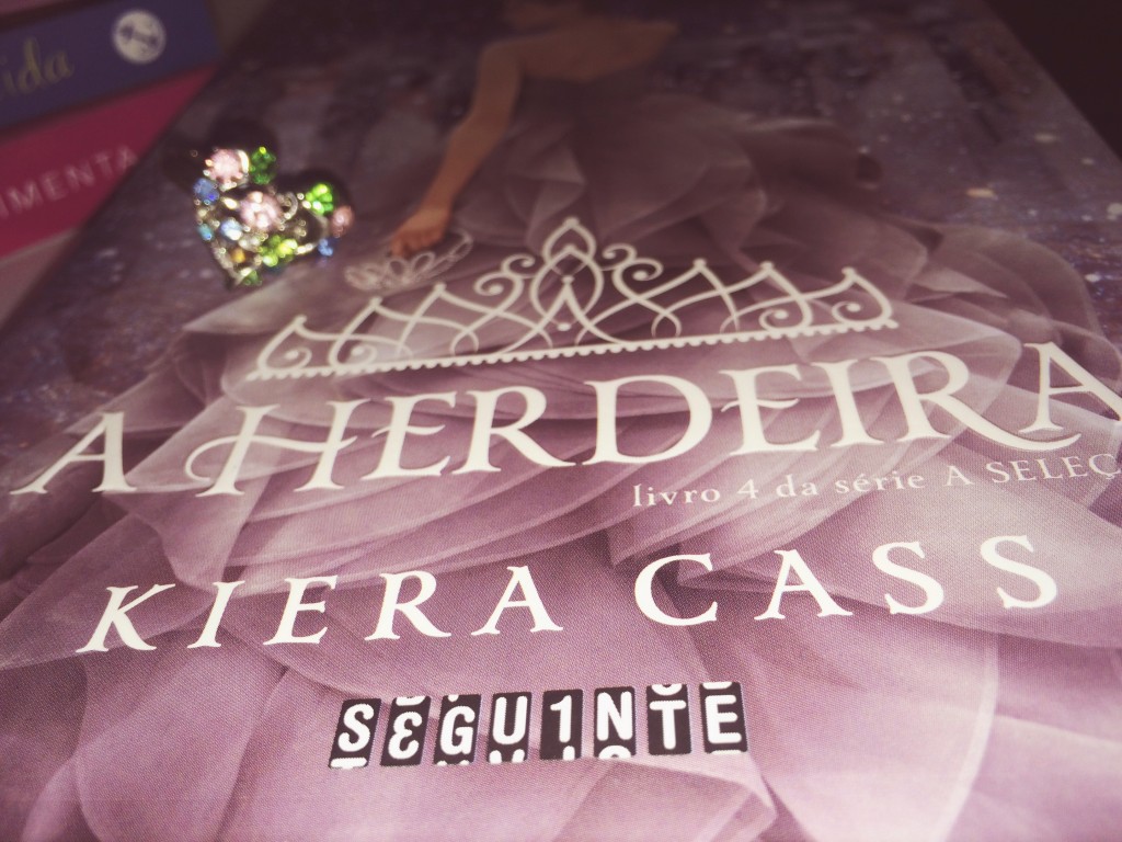 resenha-a-herdeira-Mih-Pocket