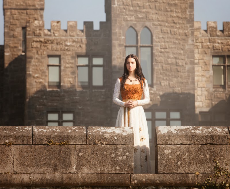 reign-castle-mih-pocket